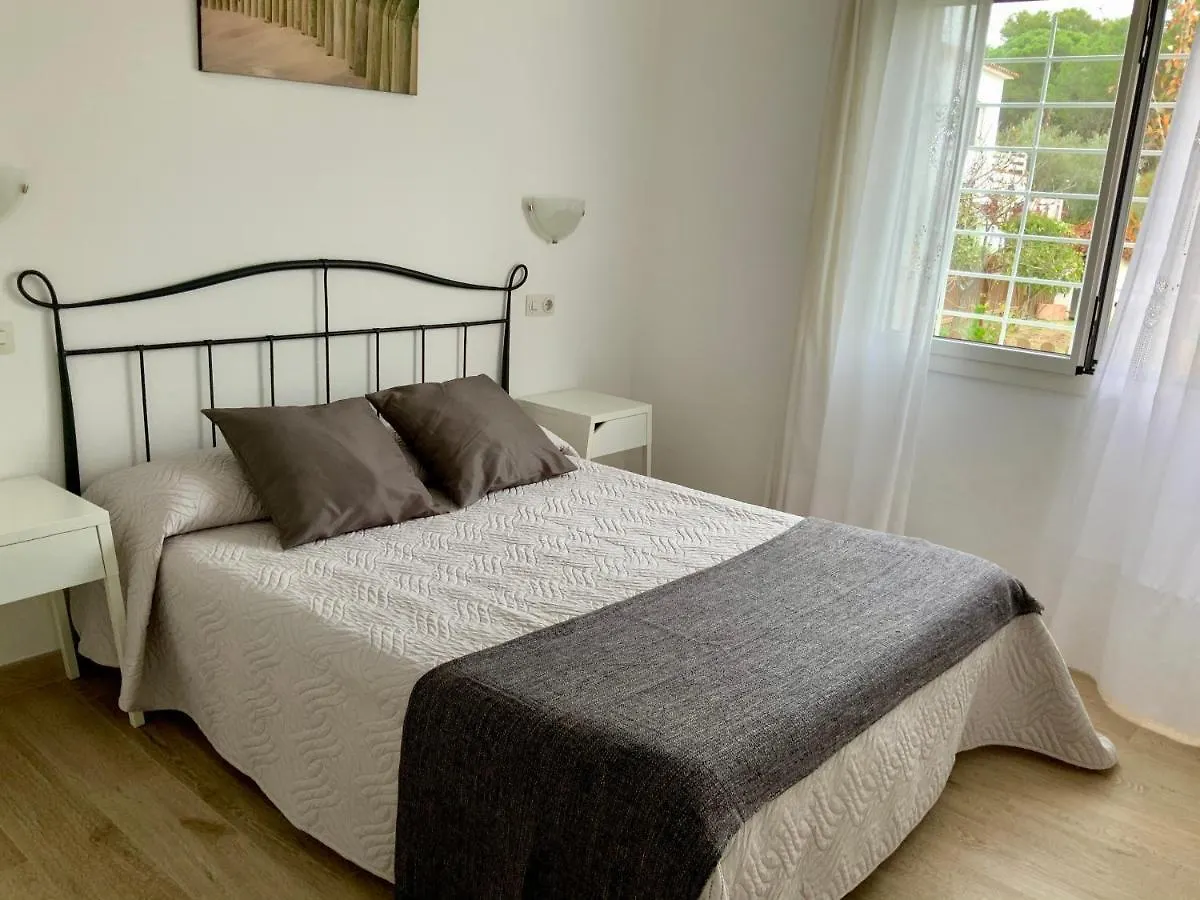 Holiday home Villa Montserrat 2, Terrace & Pool Sant Marti d'Empuries