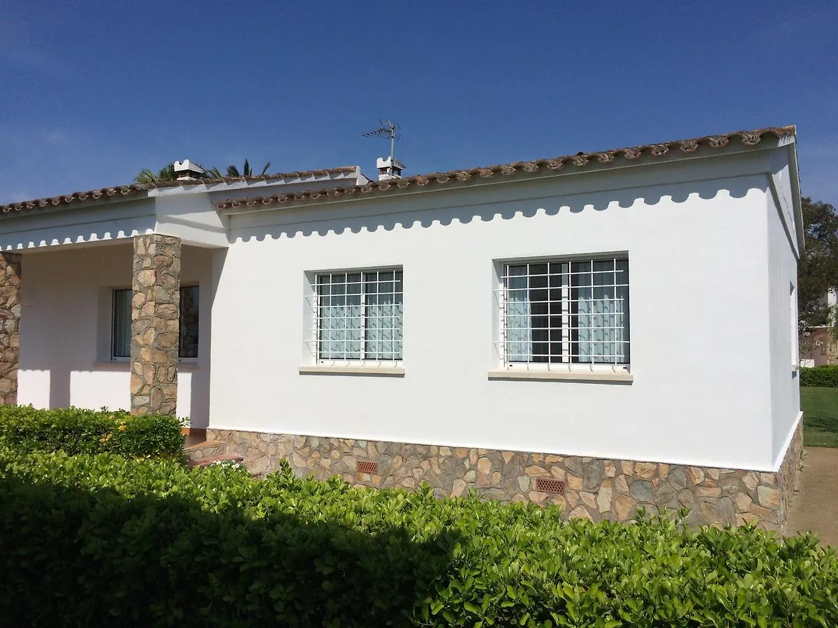 Villa Montserrat 2, Terrace & Pool Sant Marti d'Empuries 0*,  Spain